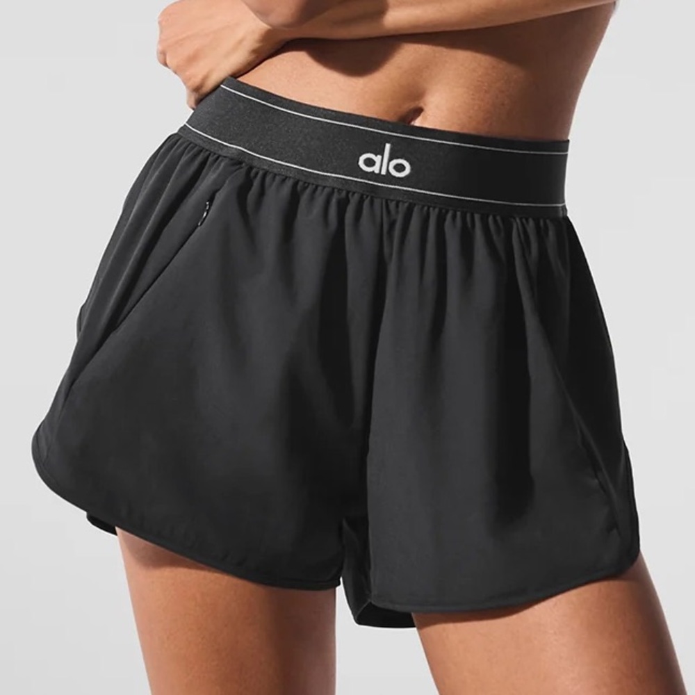 Alo Yoga Match Point Short - Picture 6 of 6